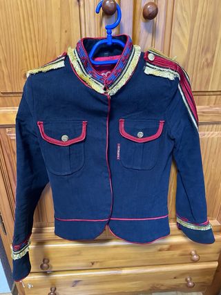 Chaqueta marca Guts & Love