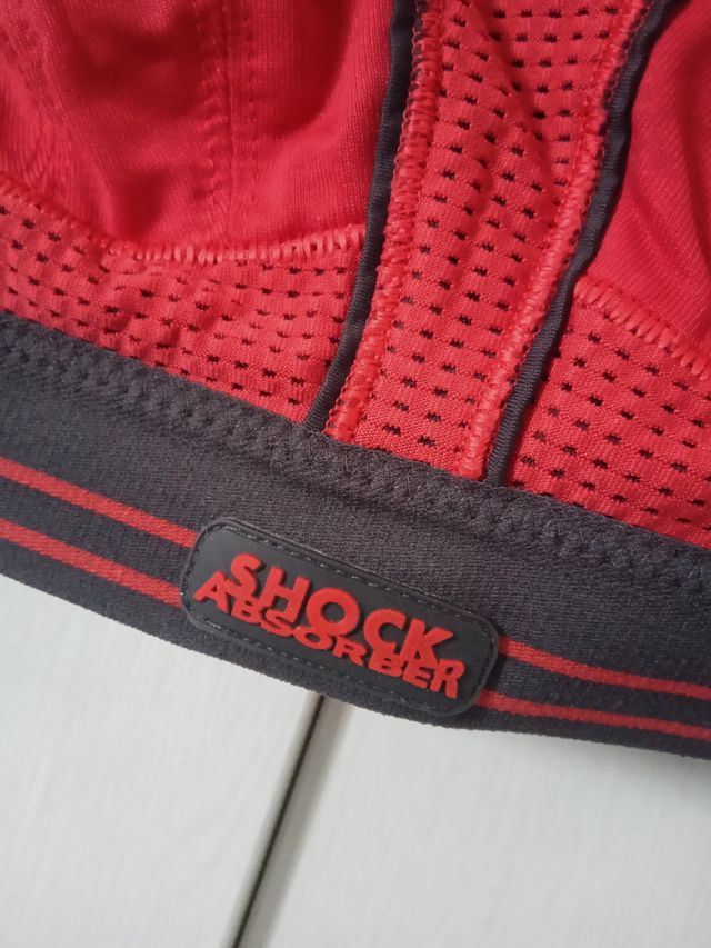 sujetador deportivo shock absorber