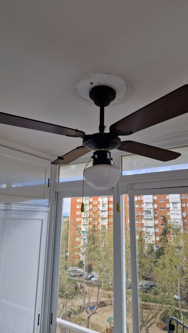 Ventilador de techo con luz