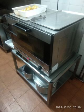 Horno industrial + mesa alzadora