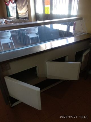 Nevera expositora de comida