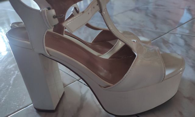 Scarpe sandalo bianche TATA