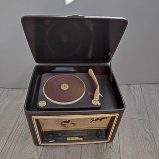 Radio vintage CGE Joliefon RFS 6597 usata