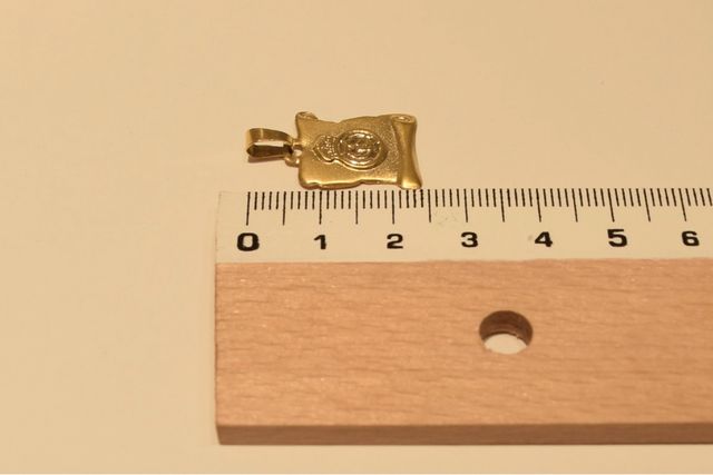 PLACA DE ORO REAL MADRID 18K/1.8Gr
