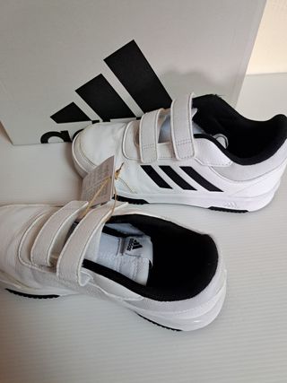 Zapatillas unisex niños  adidas estrensr