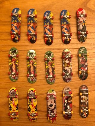 FINGER SKATES