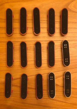FINGER SKATES