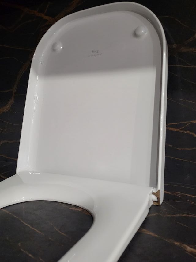 Asiento y Tapa Eupralit The Gap Square. ROCA