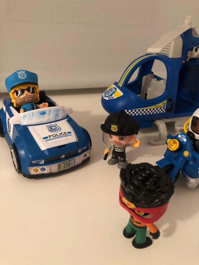 Elicoptero+moto+coche policia + 4 muñecos