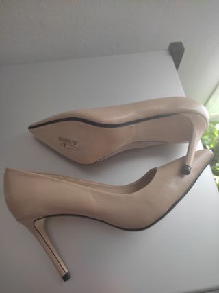 Zapatos salón 40 piel auténtica sin estrenar Zara