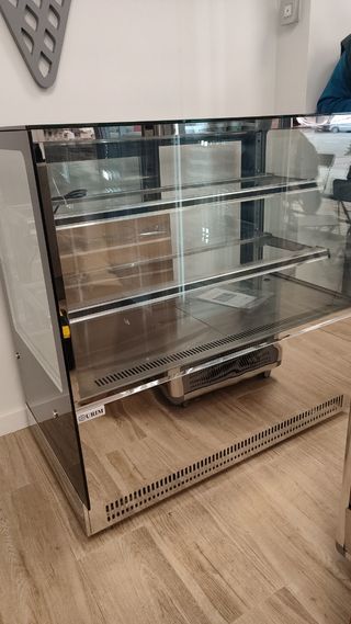 Vitrina Expositora refrigerada 120 cms