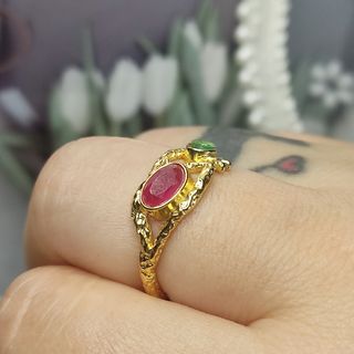 Anillo de plata con rubí y esmeralda