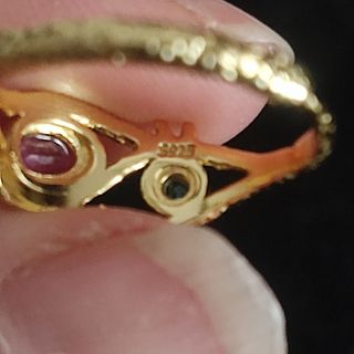 Anillo de plata con rubí y esmeralda