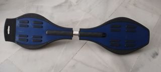 Monopatín dos ruedas nuevo