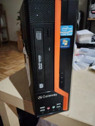 TORRE SOBREMESA G640T