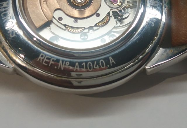 KRONOS Automático chapado oro blanco.