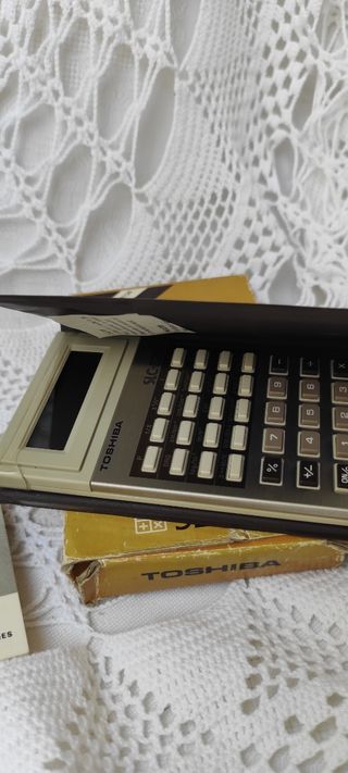 Calculadora japonesa Toshiba SLC 8261