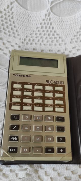 Calculadora japonesa Toshiba SLC 8261