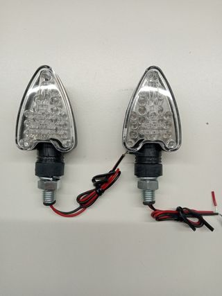 coppia frecce a led gambo corto carbon loock moto