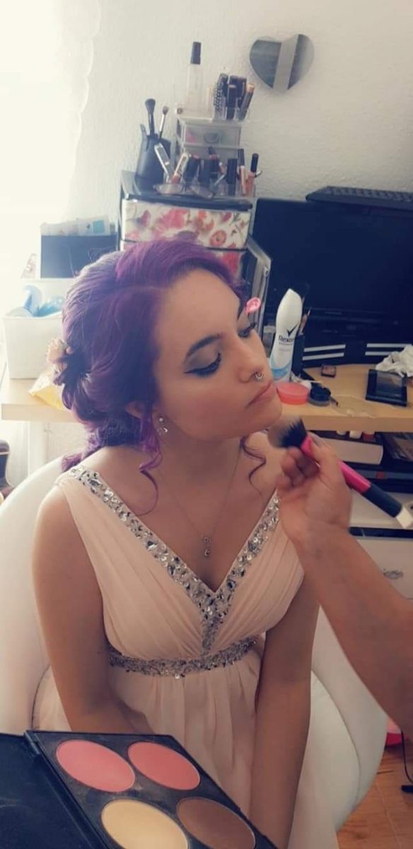 Peluquera y maquilladora Málaga