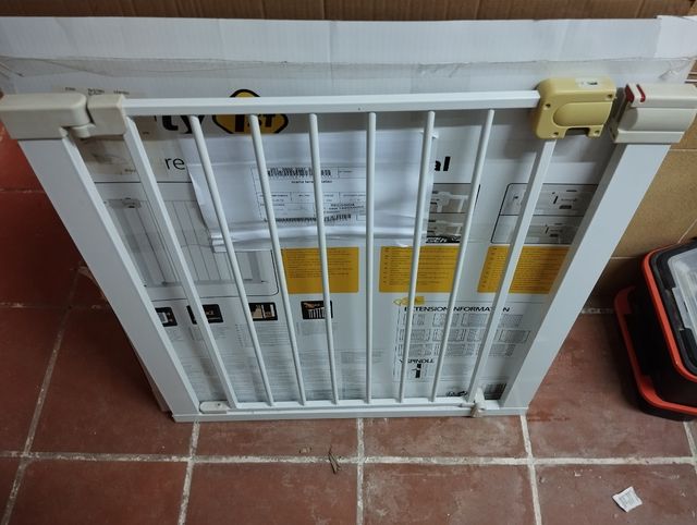 Barrera de seguridad niños "Safety 1st"