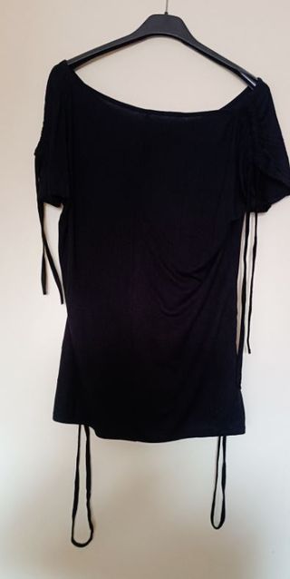 Maglia blusa nera in viscosa con stampa