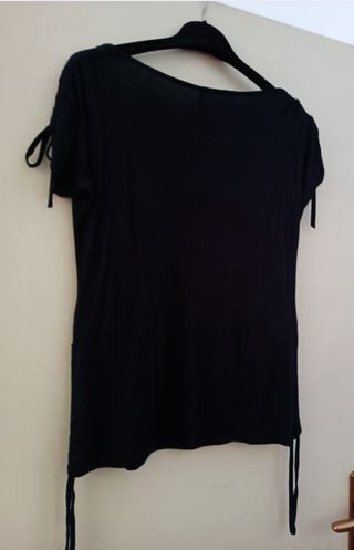 Maglia blusa nera in viscosa con stampa