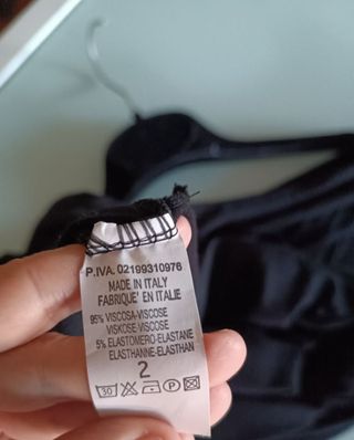 Maglia blusa nera in viscosa con stampa