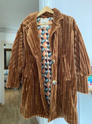 Abrigo vintage marrón nuevo!