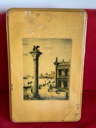 Scatola di latta vintage Pavesi