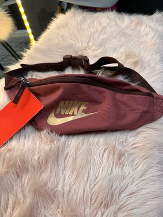 Riñonera nueva nike
