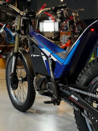 Electric Motion Factor-E 2025 trial electrica