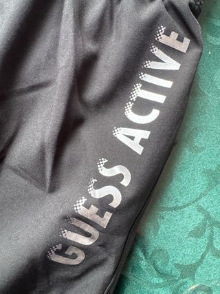 Short deportivo guess