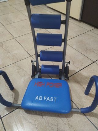 Attrezzo per addominali