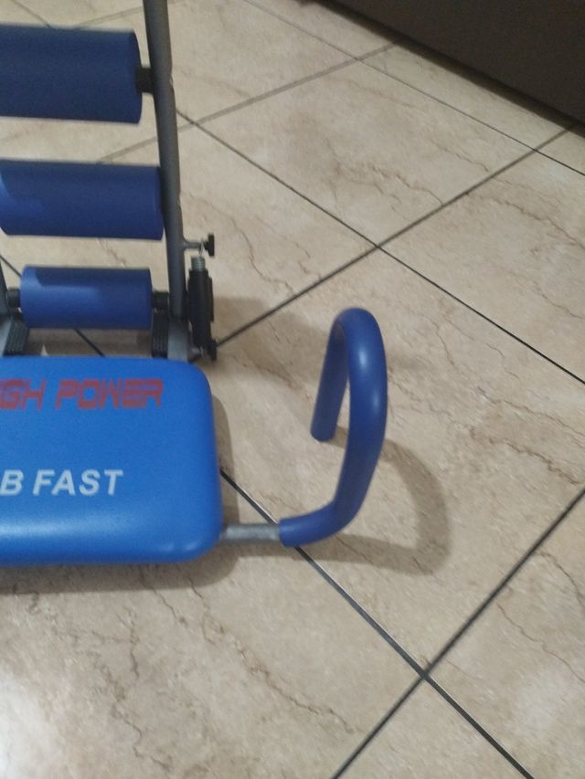 Attrezzo per addominali