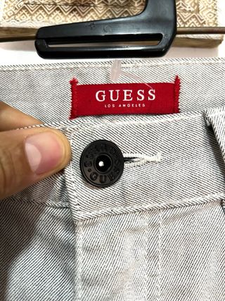 Pantalón GUESS 32