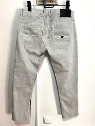 Pantalón GUESS 32