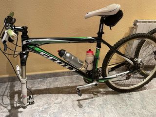 Bicicleta Scott Scale 50 con accesorios y gps 