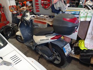 Aprilia sporcity 250