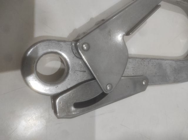 GANCHO MOSQUETÓN 20 KN