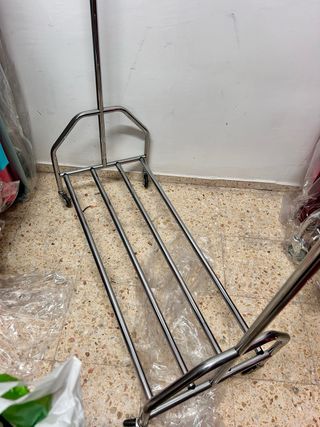 Percheros con ruedas