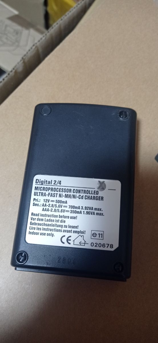 Cargador baterías Ni-Mh Ni-Cd