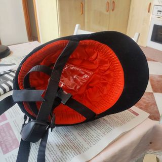 Casco hipica marca Zaldi