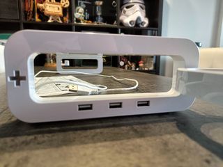 Soporte Monitor Cristal Templado con USB