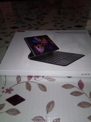Teclado de suspensión de ipad sin estrenar 