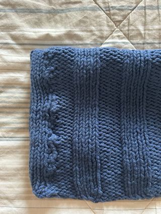 Scaldacollo blu trama intrecciata