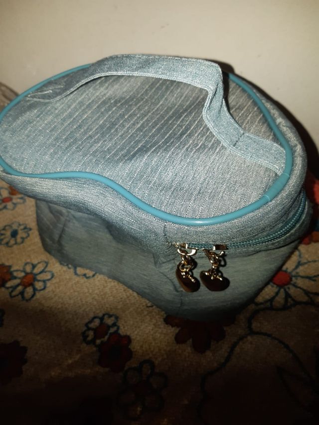 Beauty case a forma di cuore