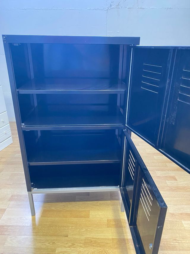Mueble metálico negro ikea