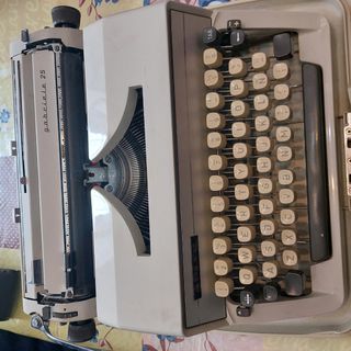 Máquina escribir Adler gabriele 25