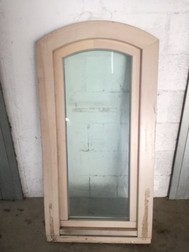 Finestra ad arco Albertini